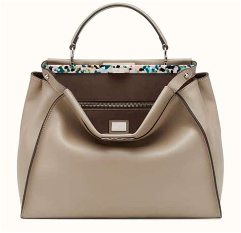 borsa peekaboo fendi prezzo|borse di fendi da donna.